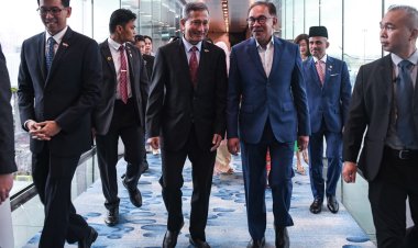 Anwar tiba di Singapura untuk lawatan kerja