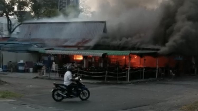 Lapan kedai makan di Astaka Jalan Perak musnah dijilat api