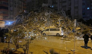 Gempa bumi 7.8 Richter gegar Turkiye