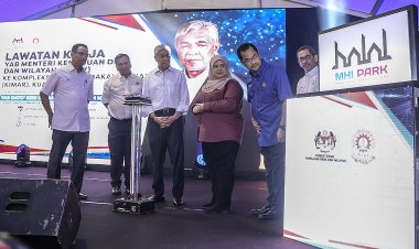 Lawatan Zahid Hamidi ke Kompleks Industri Makanan MARA (KIMAR) Batu Caves