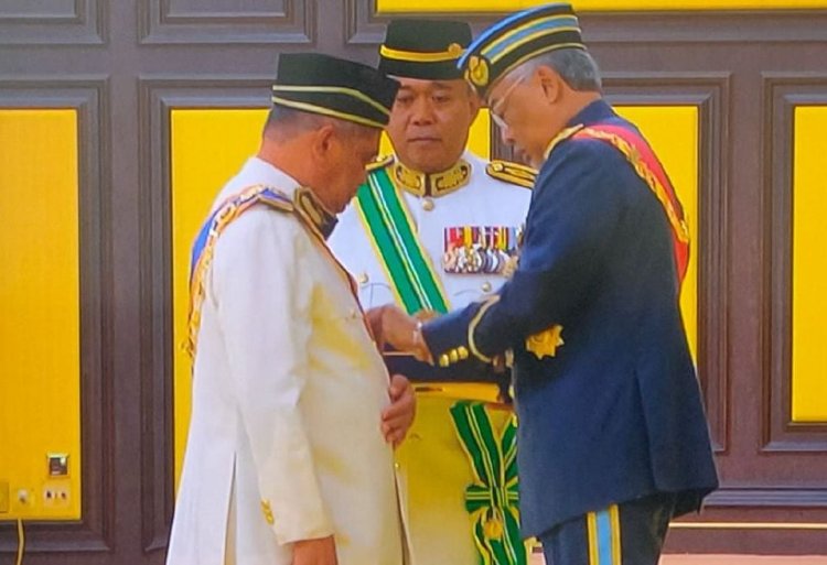 Mat Sabu terima gelaran Datuk Seri