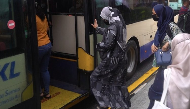 LRT tergendala: Pengguna harap masalah diselesaikan segera