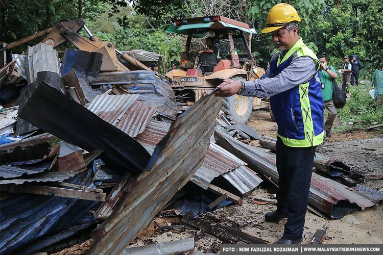 'Kampung PATI' di Cyberjaya dirobohkan