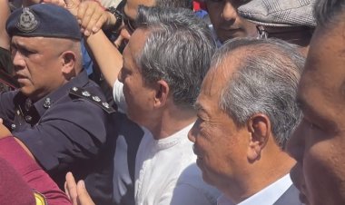 Muhyiddin tiba di Ibu Pejabat SPRM