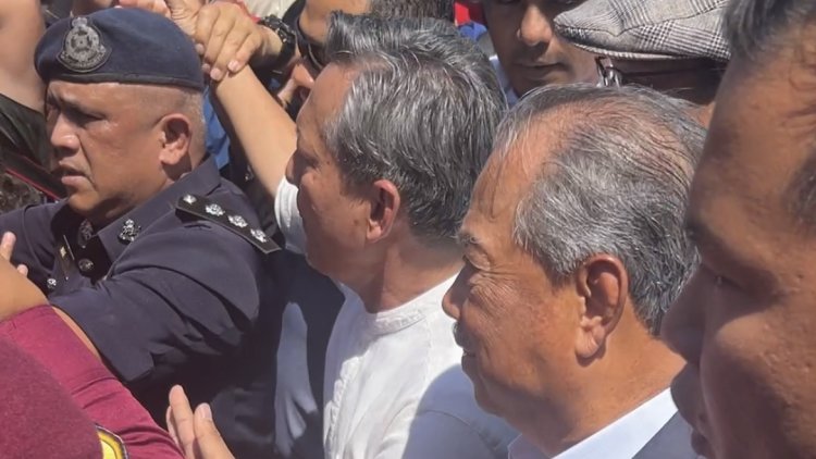 Muhyiddin tiba di Ibu Pejabat SPRM