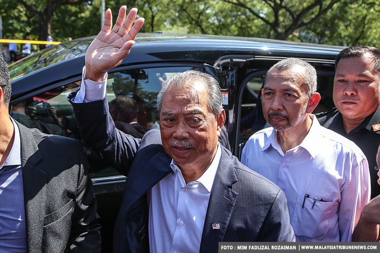 Muhyiddin berdepan pertuduhan salah guna kuasa, pengubahan wang haram